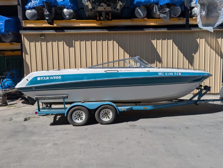 1992 Four Winns 220 Horizon