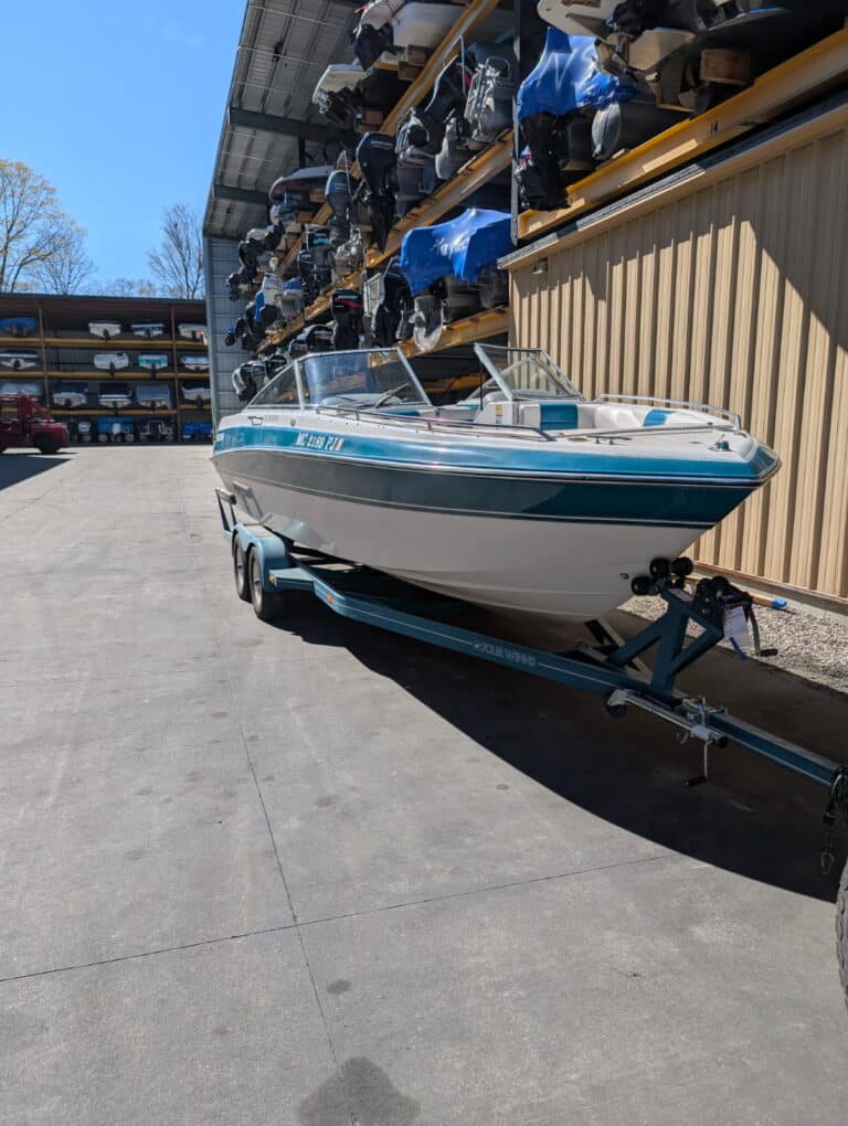 1992 Four Winns 220 Horizon