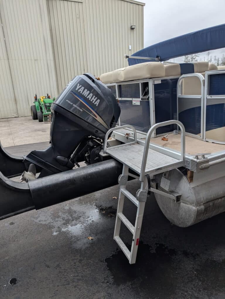 2011 Bennington Tri-Toon