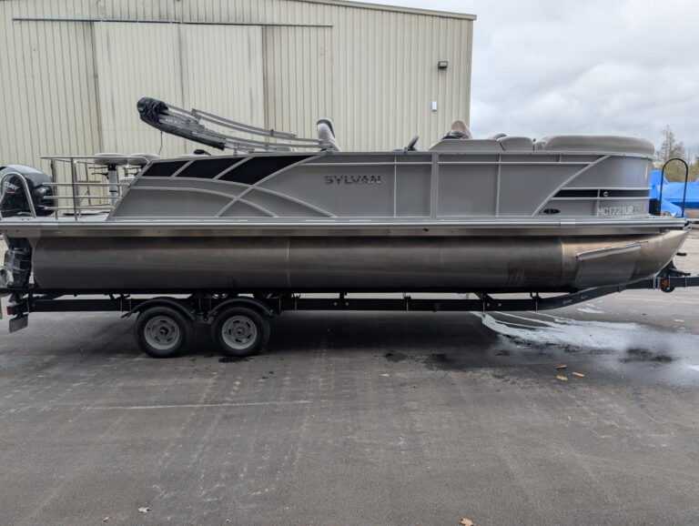 2022 Sylvan L3 DLZ Bar Tri-Toon