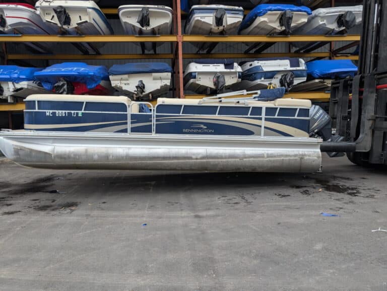 2011 Bennington Tri-Toon